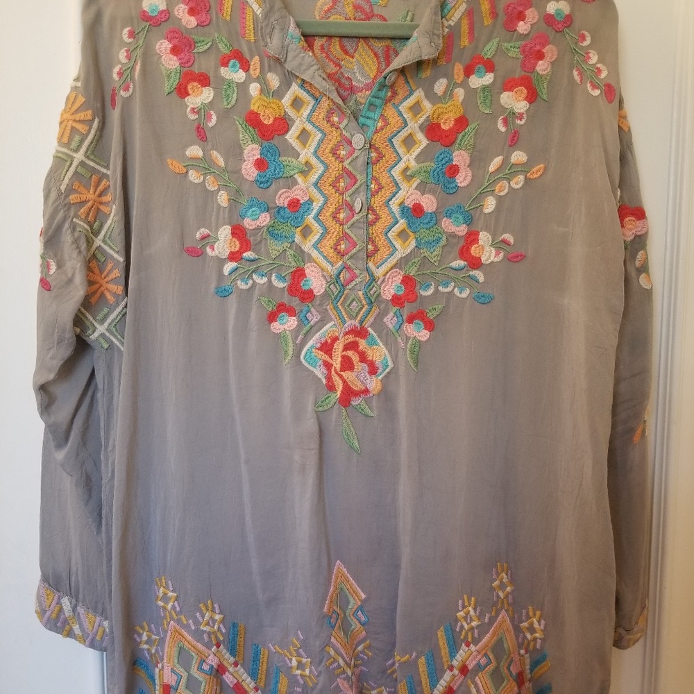 Johnny Was size S grey tunic